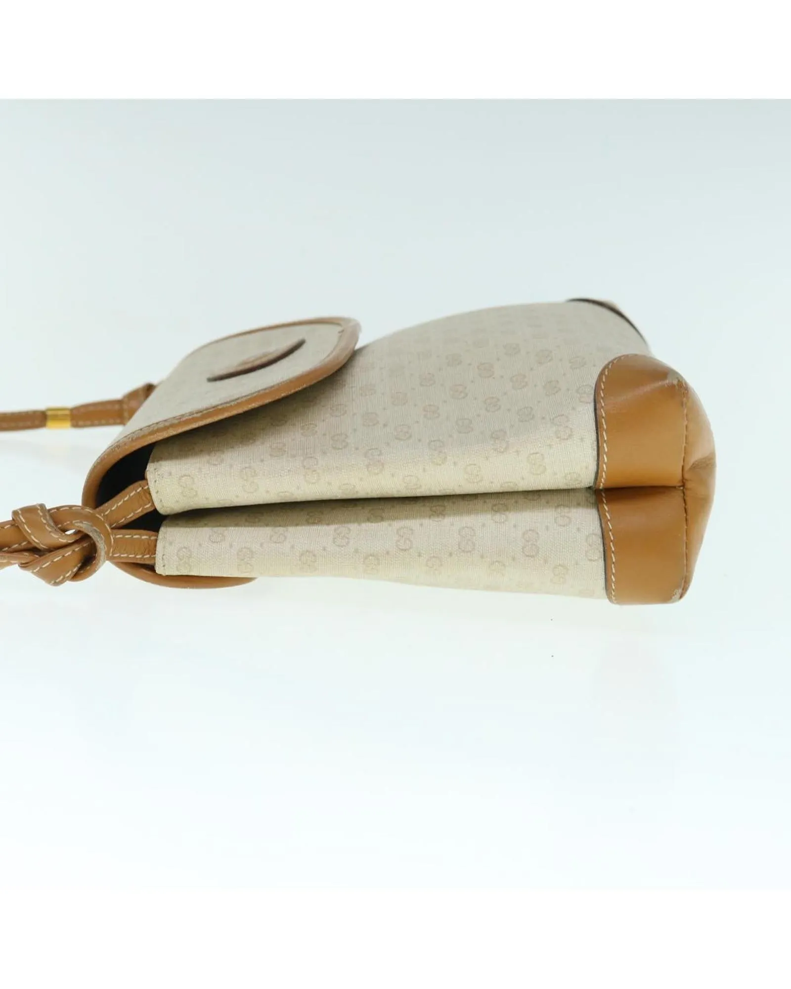 Beige Micro GG Supreme Shoulder Bag - Italian-Made Luxury Accessory