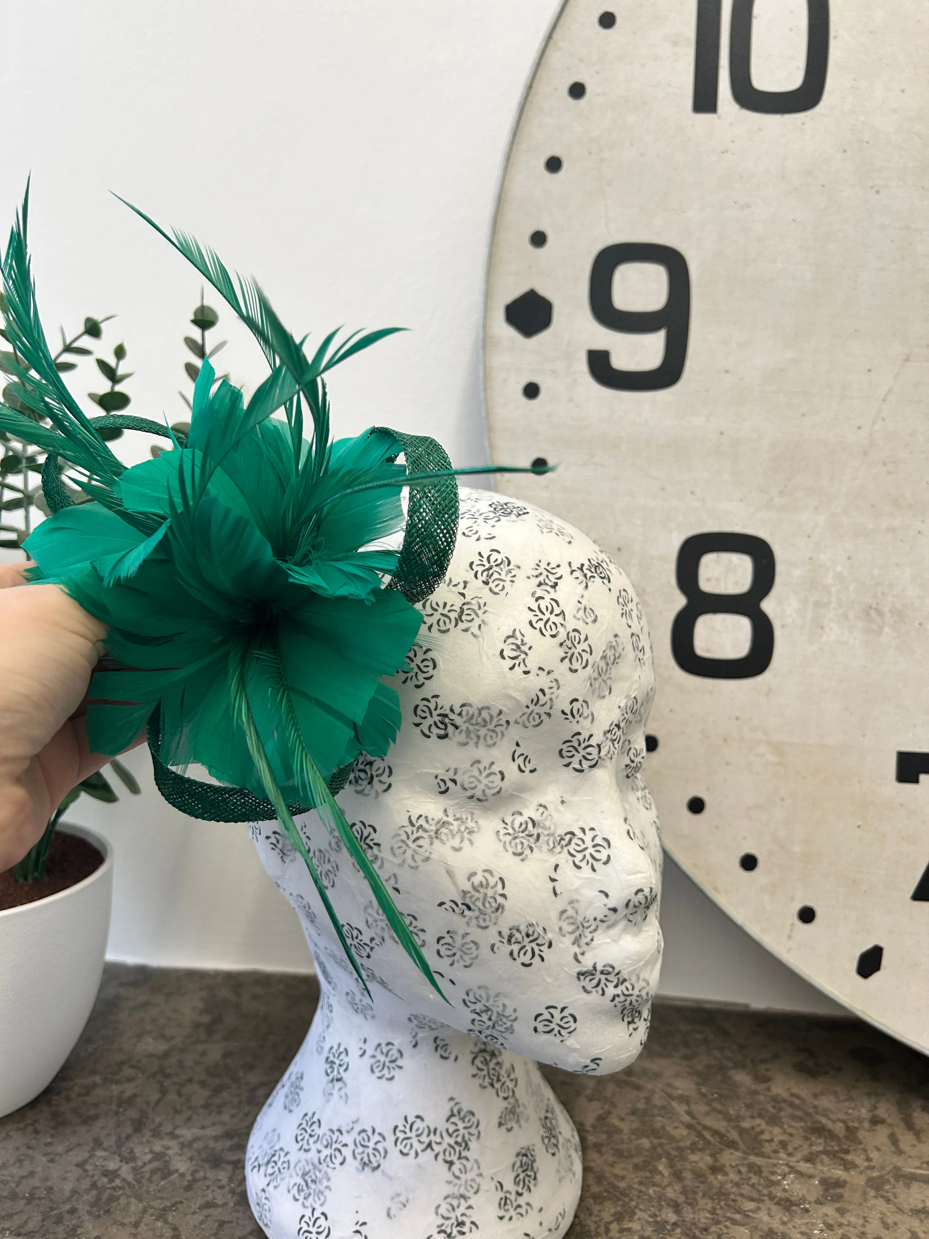 Charlotte Fascinator Clip (18 colours)