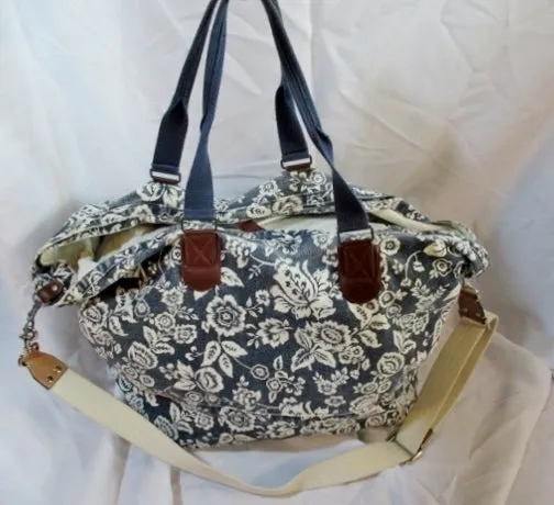 GAP Floral Canvas Tote Bag Purse Carryall Beach Book Crossbody BLUE WHITE