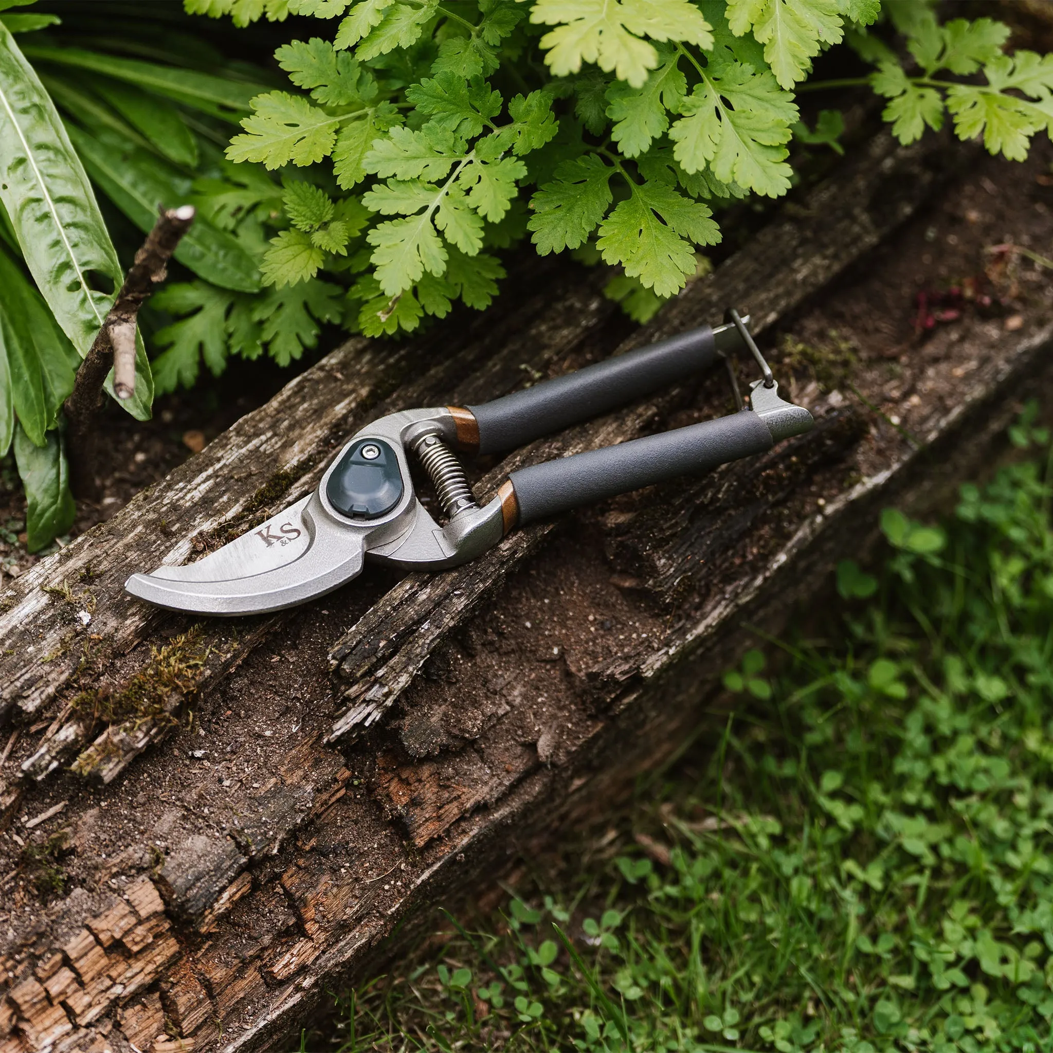 Kent & Stowe Traditional All Purpose Secateurs