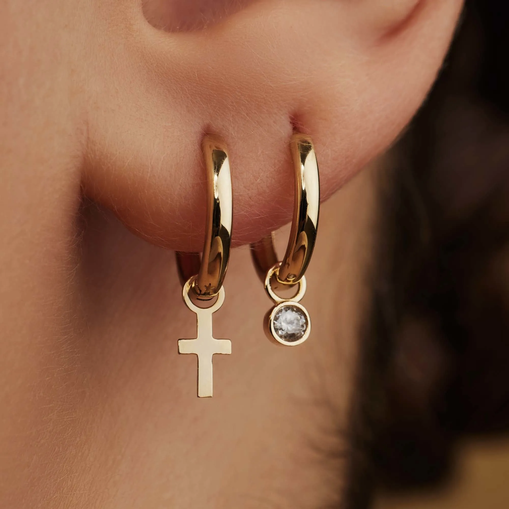 Monceau Solange 14 karat gold hoop earrings with cross